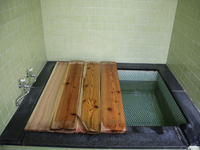 Bathroom 4, Miyajima Hotel New Kotobuki, Hatsukaichi