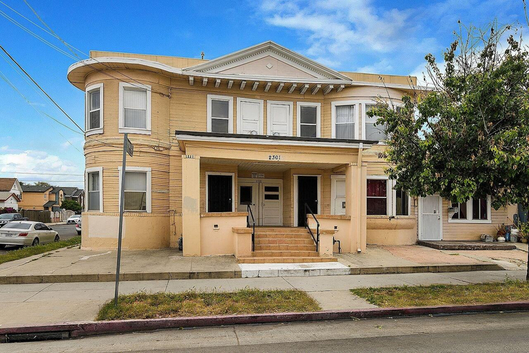 Exterior & Views 3, Pads On Pasadena Ave, Los Angeles