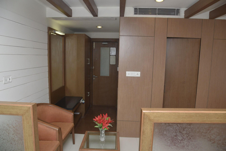 Public Area 2, Hotel Rajhans Regent, Bhopal