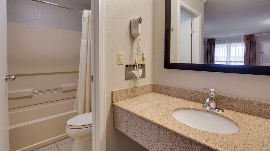 Bathroom 4, Best Western Clermont, Clermont