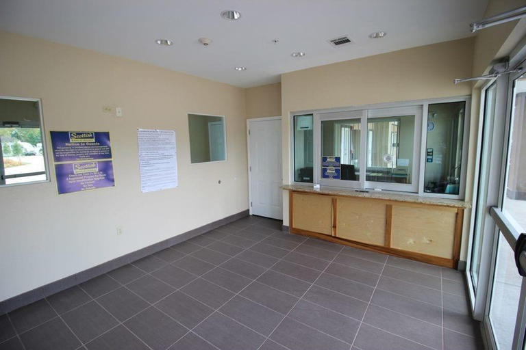 Public Area 2, Scottish Inn & Suites, Chambers