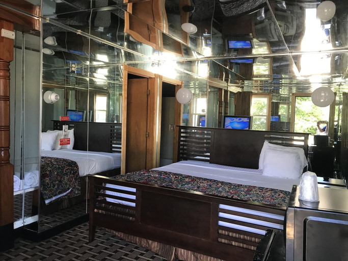 Public Area 3, Capri Motel, Bristol