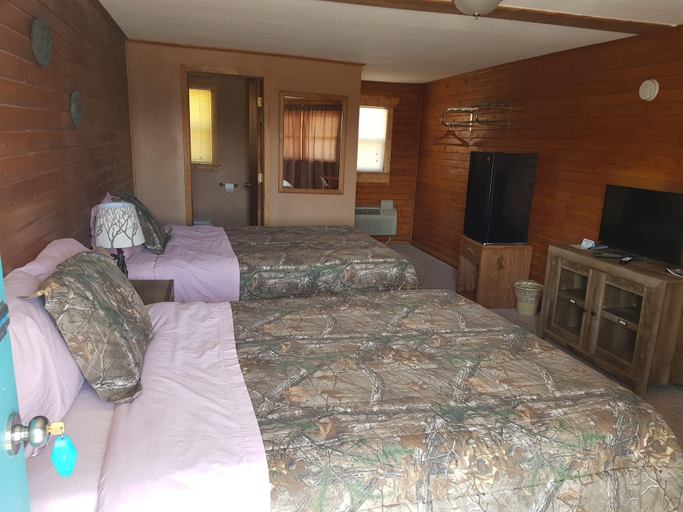 Public Area, El Rancho Motel, Hot Springs
