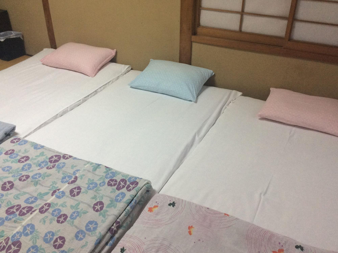 Bedroom 4, Tanaka-ya Inn, Kyoto
