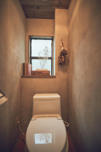 Bathroom 5, 36 Hostel, Hiroshima