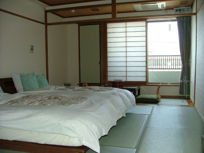 Bedroom 3, Miyajima Hotel New Kotobuki, Hatsukaichi