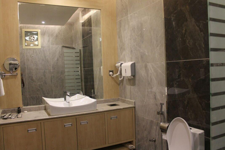 Bathroom 4, Msharef Al Moden Suites - Jazan, Jizan