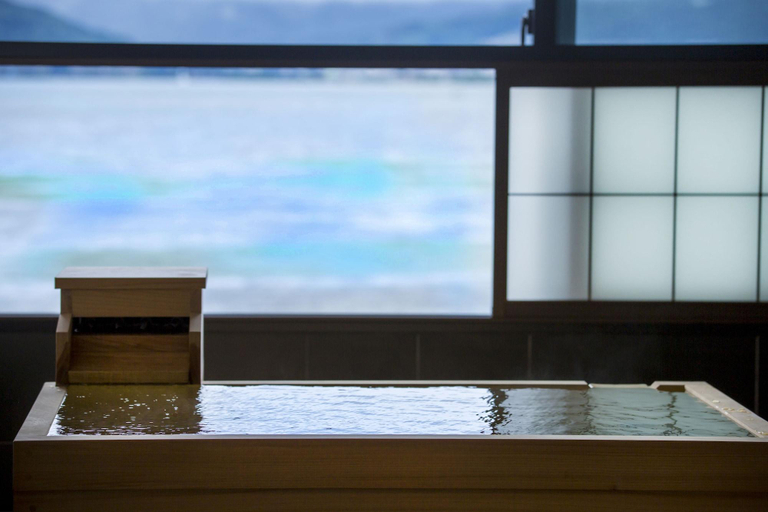 Bathroom 5, Sui Suwako, Shimosuwa