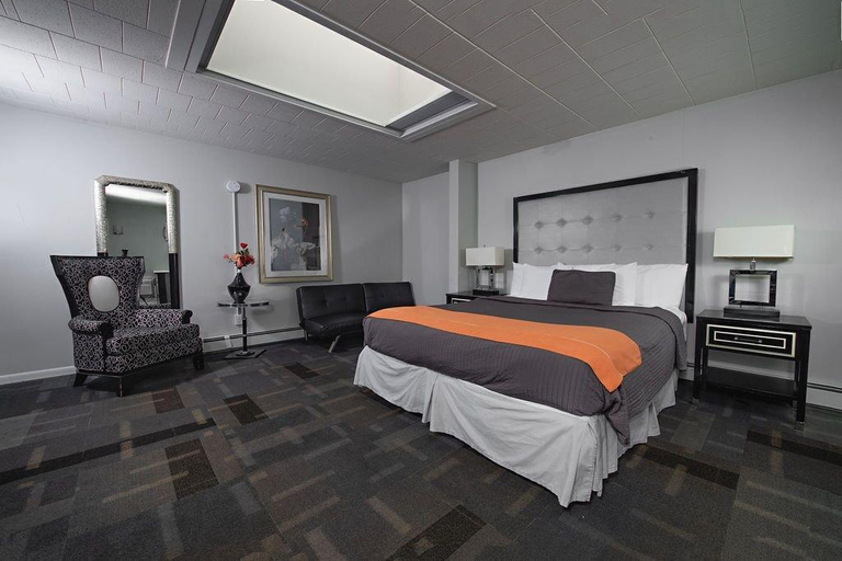 Bedroom 3, Hotel Royal Oak, Oakland