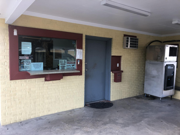 Public Area 3, Economy Inn, Ascension