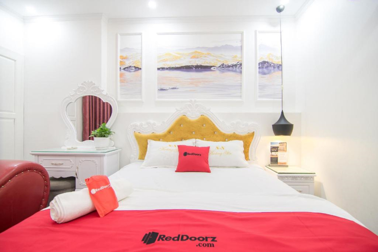 RedDoorz near Truong Chinh Street, Đống Đa