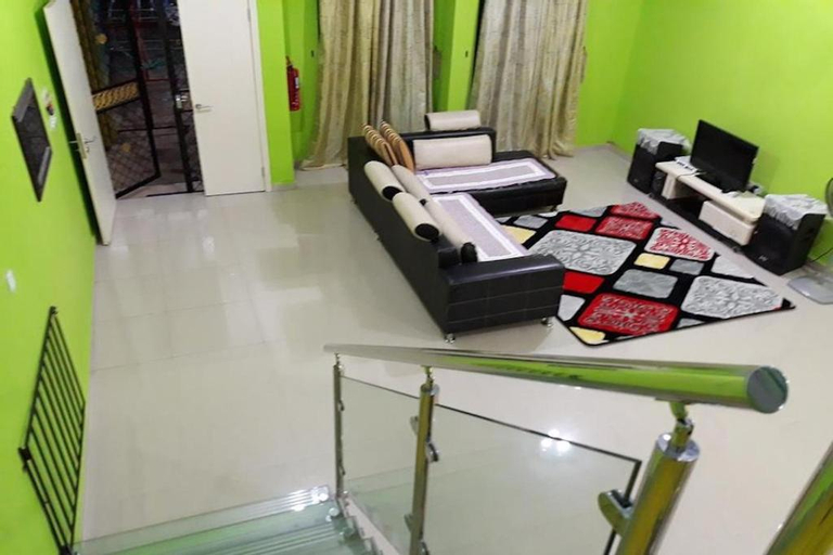 OYO 90215 Awani Homestay, Semporna