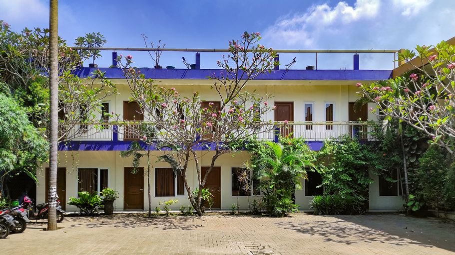 Exterior & Views 10