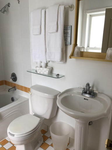Bathroom 4, Auberge Knowlton, Brome-Missisquoi