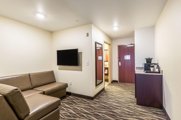 Public Area 2, Cobblestone Hotel & Suites – Stevens Point, Portage