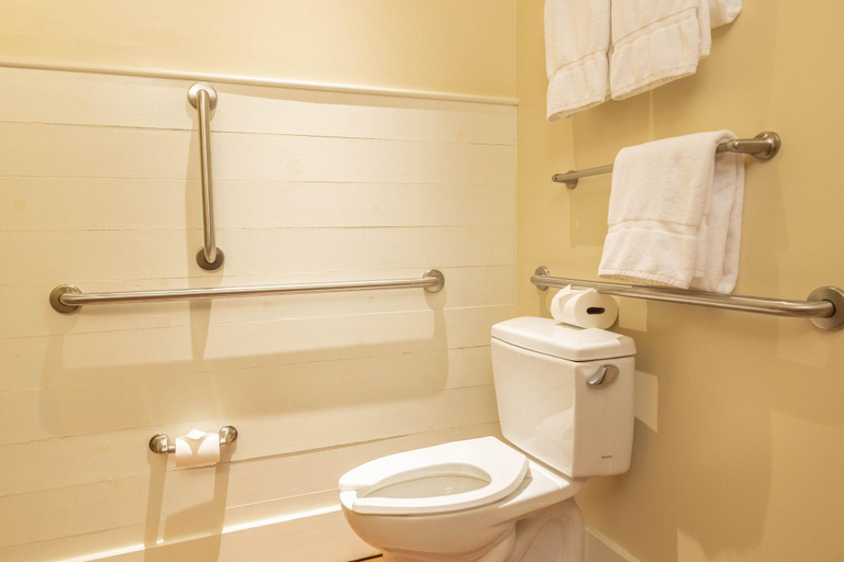 Bathroom 4, Hotel Broad Ripple Llc, Indianapolis