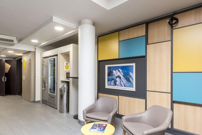 Public Area 2, B&B HOTEL Annecy Argonay, Haute-Savoie