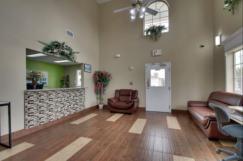 Public Area 2, Key West Inn - Millbrook, Elmore
