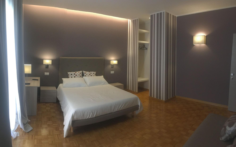 Bedroom 3, Robin Rooms, Fermo