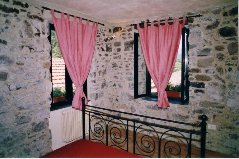 Bedroom 3, B&B Il Tulipano, La Spezia
