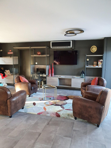 Public Area, Hotel Saint Louis, Vaucluse