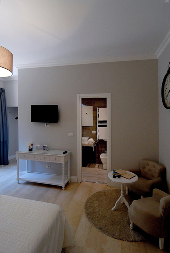 Bedroom 2, Tiburtina Garden, Rome
