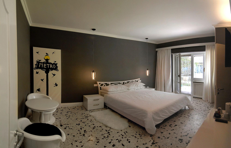 Bedroom 4, Tiburtina Garden, Rome