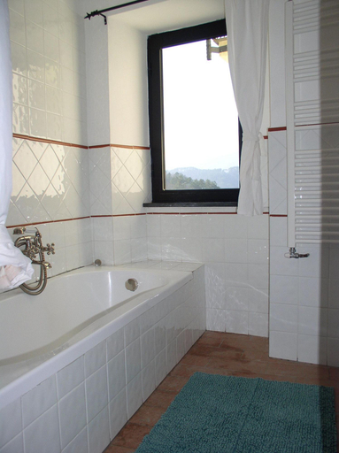 Bathroom 5, B&B Il Tulipano, La Spezia