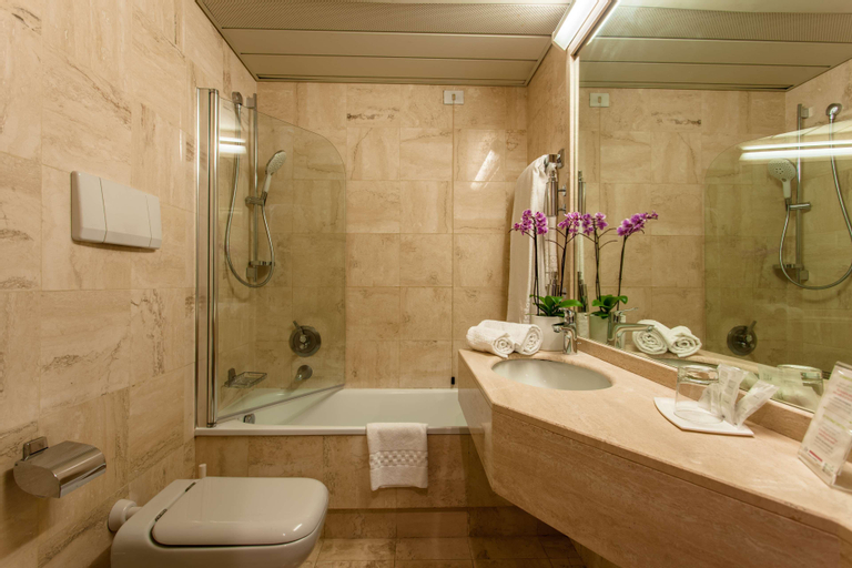 Bedroom 4, Etrusco Arezzo Hotel, Sure Hotel Collection by Bes, Arezzo