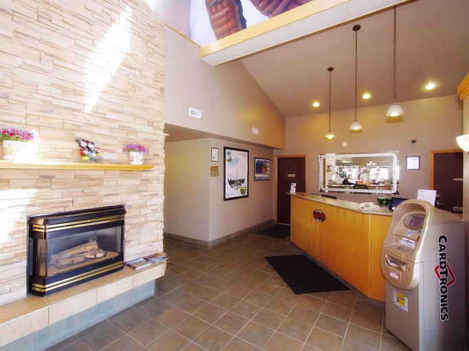 Public Area 3, Best Maple Inn, Division No. 11