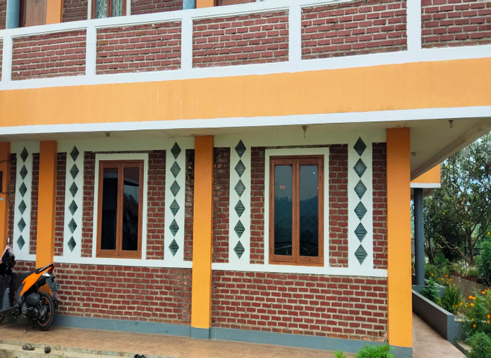 Villa Orange Lembang Pengkolan By Zuzu, Bandung