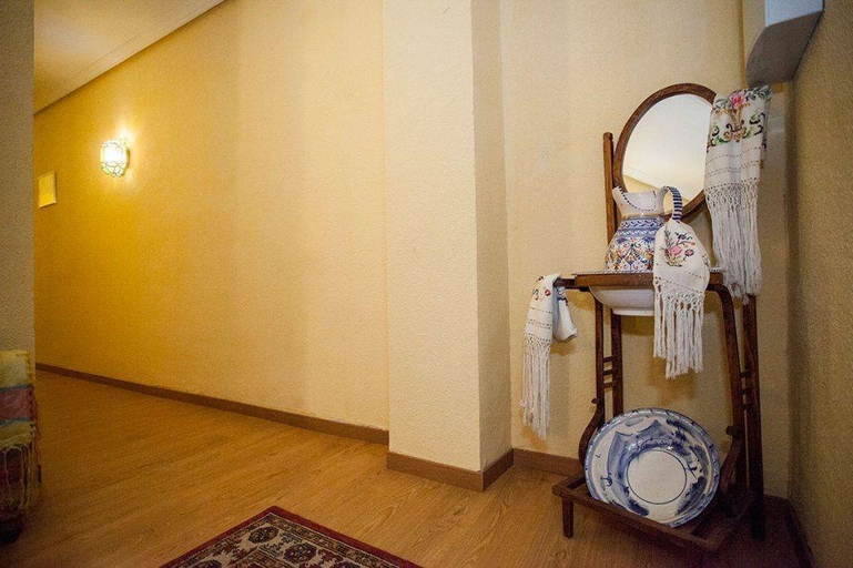 Bathroom 4, Hospederia Del Comendador, Toledo