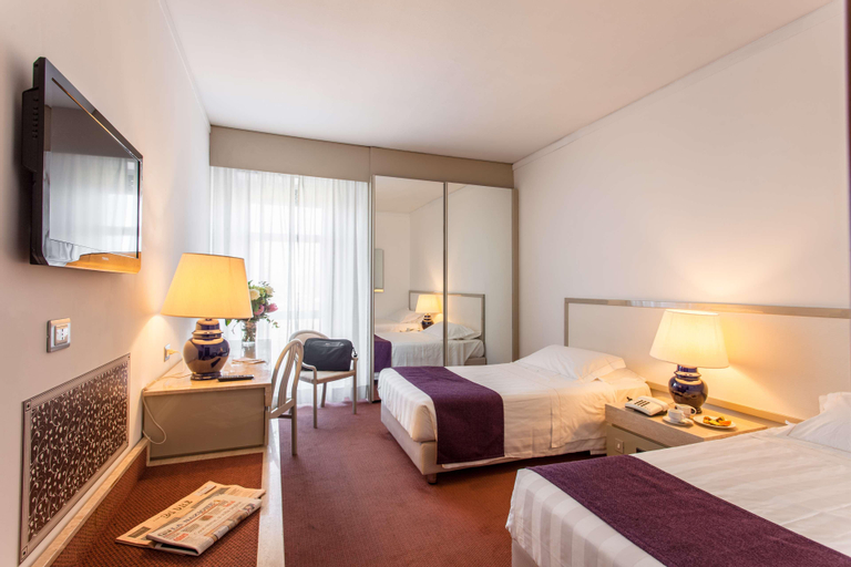 Bedroom 29