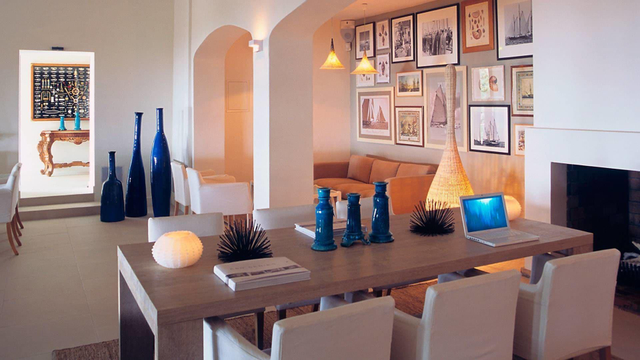 Public Area 4, La Pinede Plage, Var