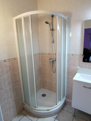 Bathroom 5, Auberge de l'Europe, Isère