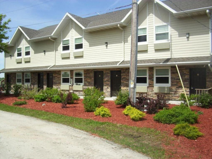 Exterior & Views 3, Price Pointe Inn, Waukesha