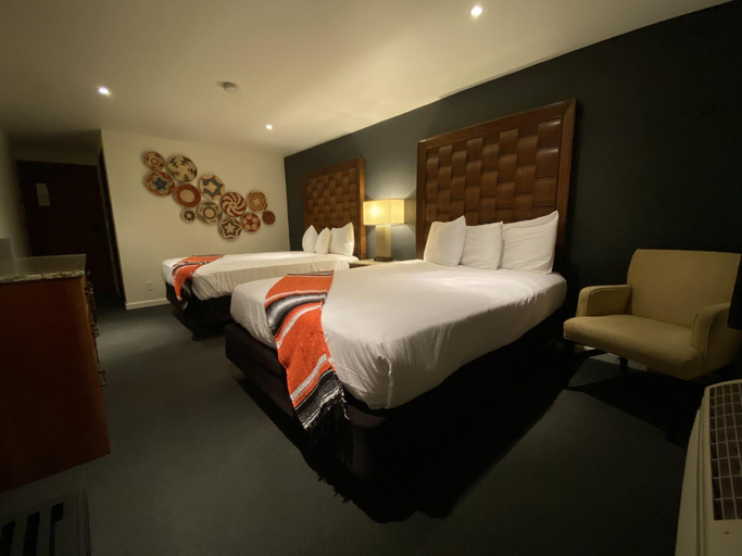 Bedroom 1, Coyote South, Santa Fe