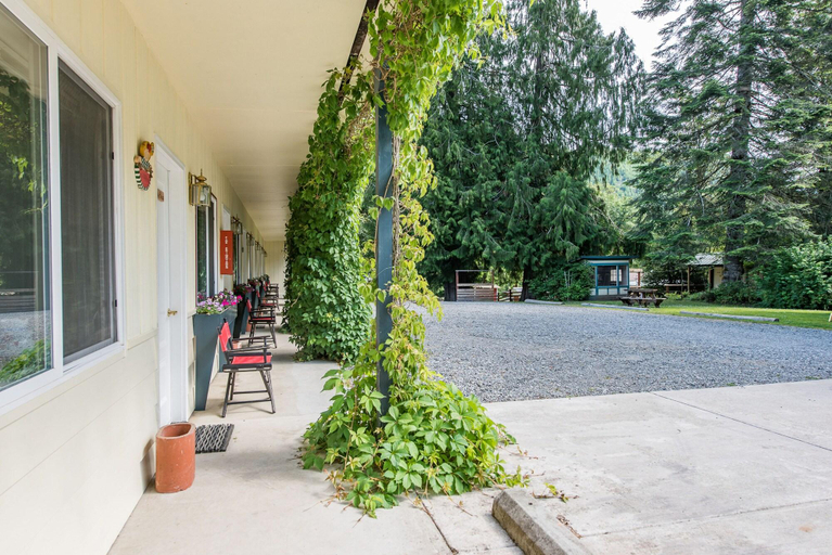 Public Area 3, Emerald Valley Inn, Clallam