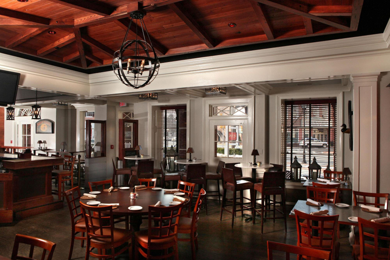 Food & Drinks 5, The Tidewater Inn, Talbot