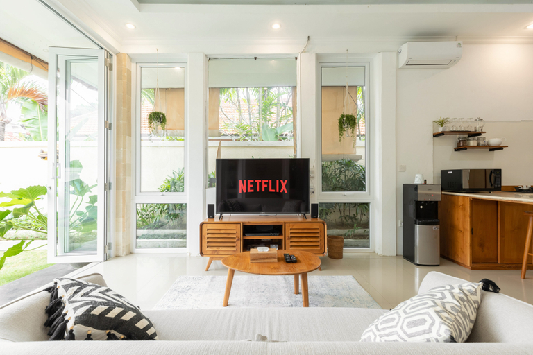 Public Area 5, Villa Platform By Azure 2 Nights Stay, Badung