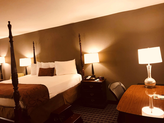 Bedroom 4, Surestay Plus By Best Western Greenwood, Leflore