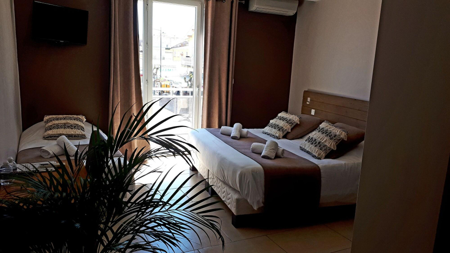 Bedroom 4, Hotel Restaurant L'Escale, Hérault