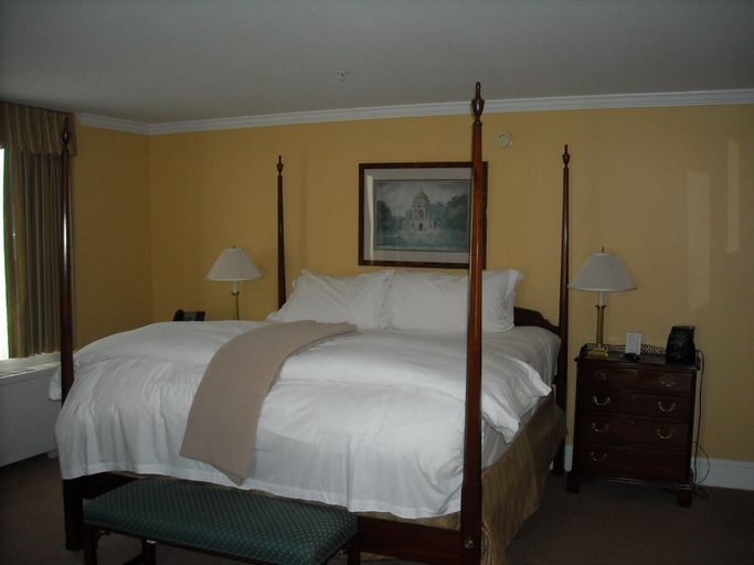 Bedroom 3, The Tidewater Inn, Talbot
