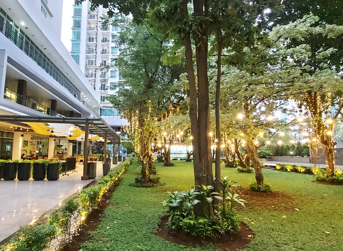 Charming Spacious Room-Woodland Park Residence, South Jakarta