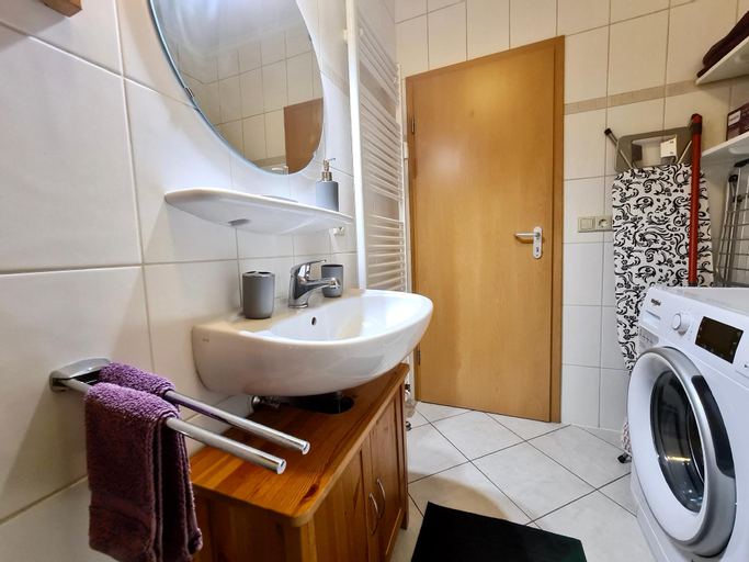 Bathroom 5, Bright Modern Apartment 1 BR W/ Private Parking, Esch-sur-Alzette