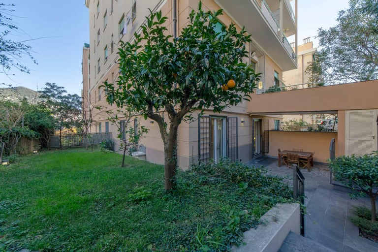 Hintown Nervi Charming Flat Santarosa, Genova