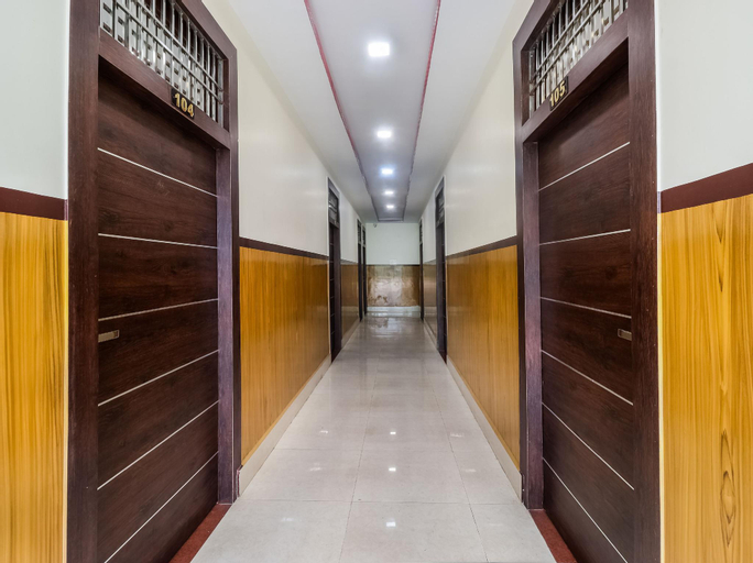 Lobby 3, SPOT ON 64229 Paradise Marriage Hall, Azamgarh