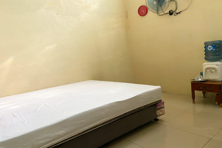 SPOT ON 90435 Rohana Homestay, Medan