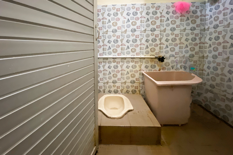 Bedroom 5, SPOT ON 90435 Rohana Homestay Syariah, Medan