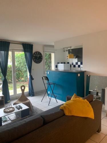 Agreable appartement avec jardin, Indre